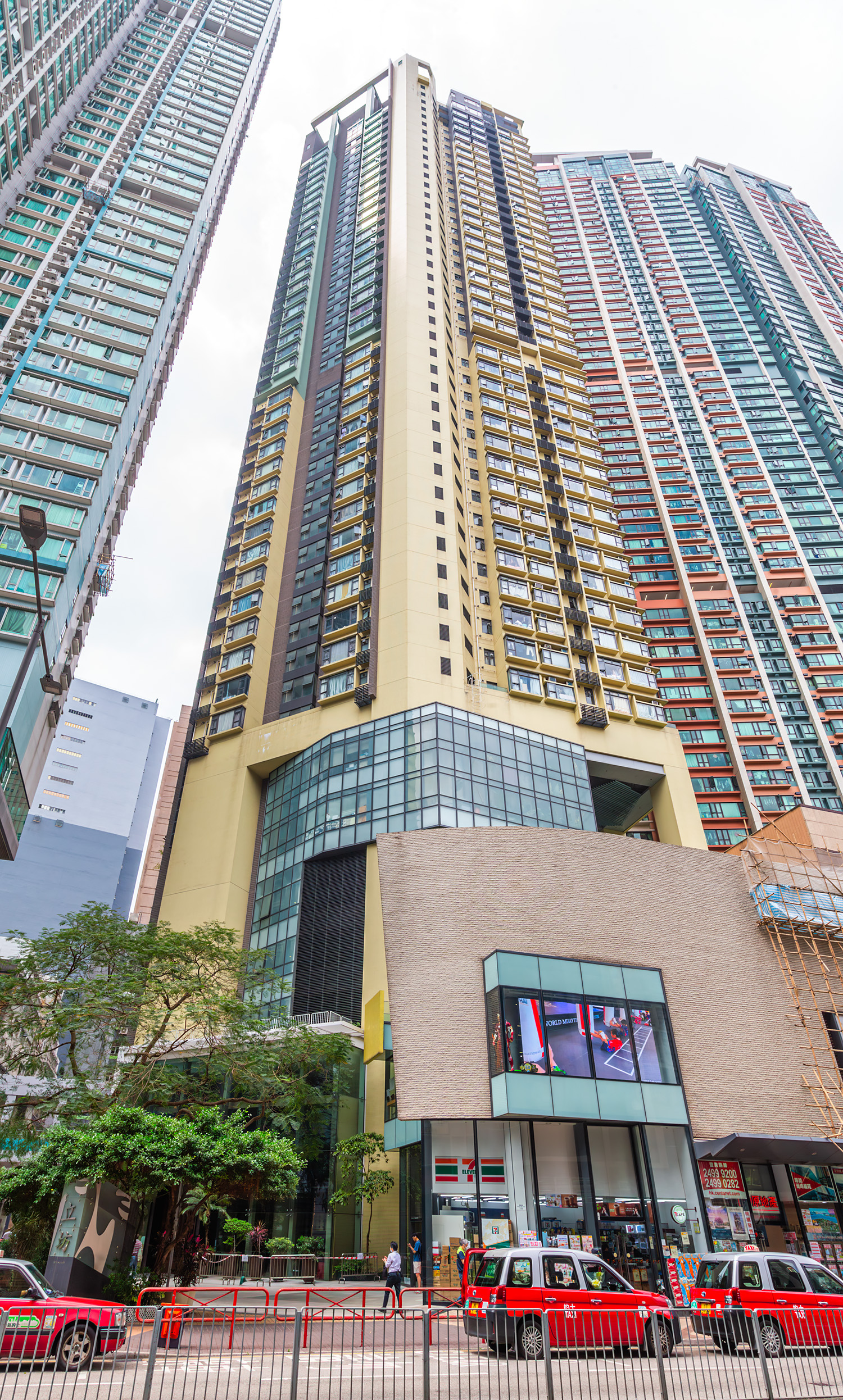 H Cube, Hong Kong - Looking up. © Mathias Beinling